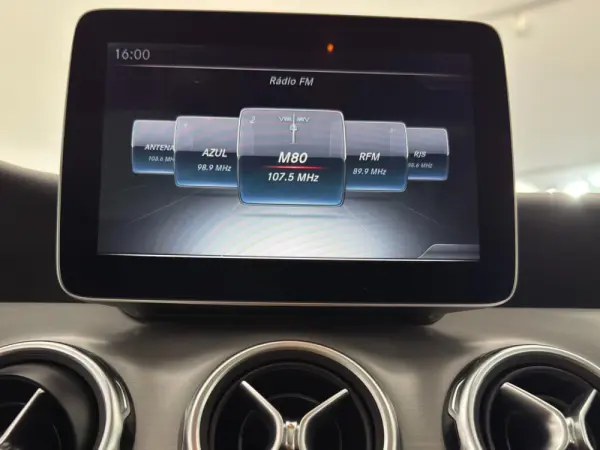 Mercedes-Benz GLA 180 CDi AMG Line 35