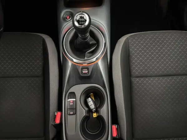 Nissan Juke 1.0 DIG-T N-Design C.Two Tone S. 24