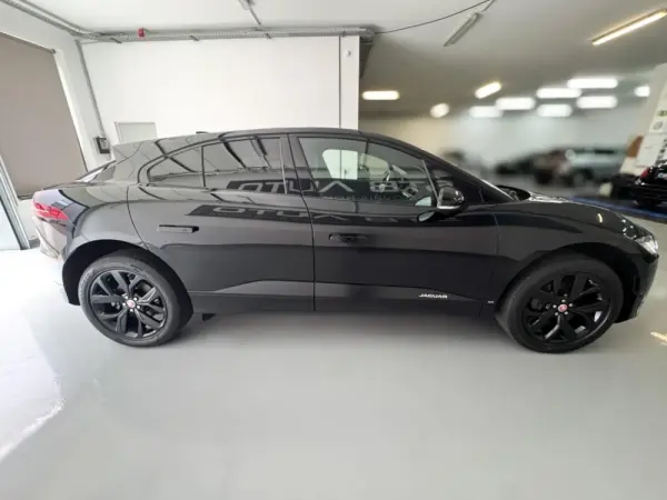 Jaguar I-Pace EV400 R-Dynamic SE AWD 17