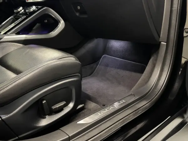 Jaguar I-Pace EV400 R-Dynamic SE AWD 26