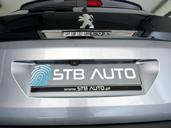 Peugeot 3008 1.5 BlueHDi Allure 15