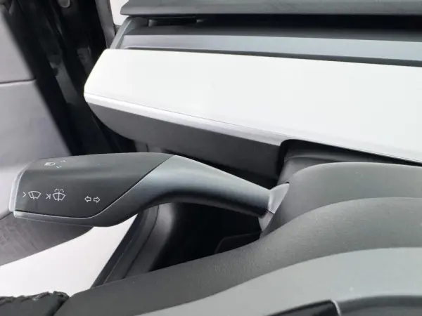 Tesla Model 3 21