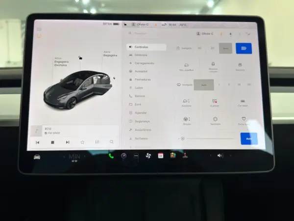 Tesla Model 3 27