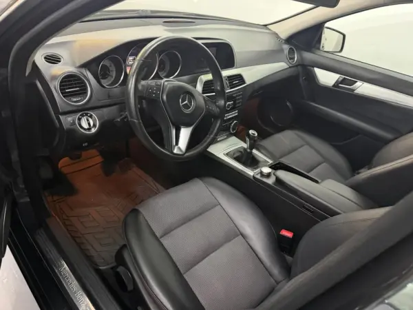 Mercedes-Benz C 220 d Exclusive 5