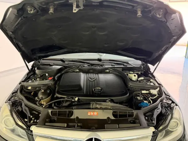 Mercedes-Benz C 220 d Exclusive 18