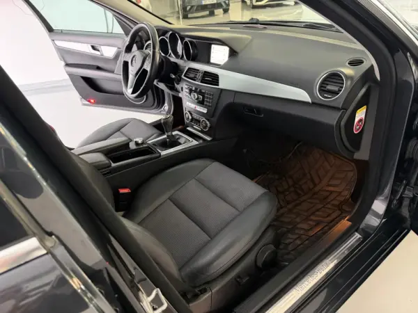 Mercedes-Benz C 220 d Exclusive 22