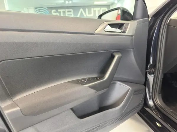 Volkswagen Polo 1.0 TSI Confortline 11