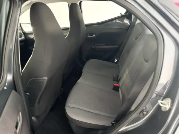 Toyota Aygo 1.0 X-Play Plus MM 8