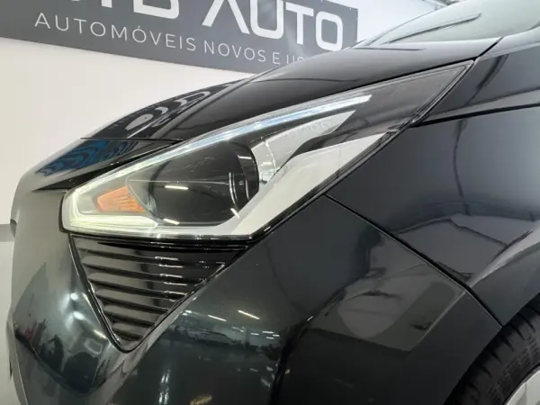 Toyota Aygo 1.0 X-Play Plus MM 16