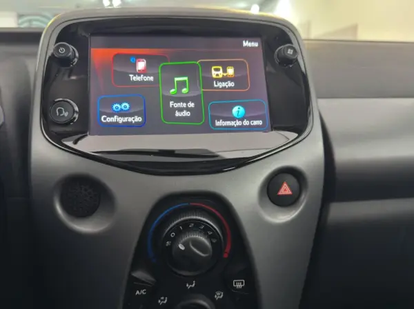 Toyota Aygo 1.0 X-Play Plus MM 19