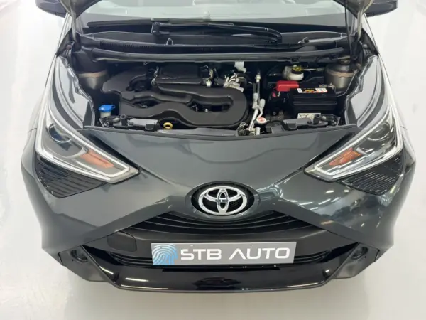 Toyota Aygo 1.0 X-Play Plus MM 36