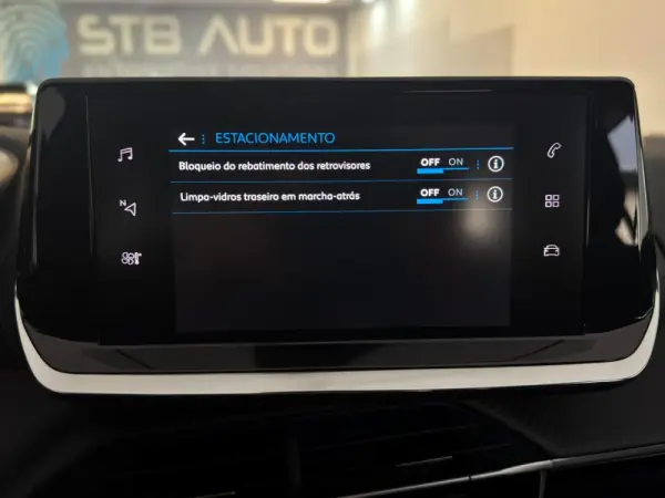 Peugeot 208 1.2 PureTech Active Pack 18