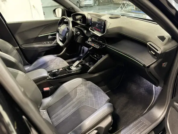 Peugeot 2008 1.2 PureTech GT Pack EAT8 7
