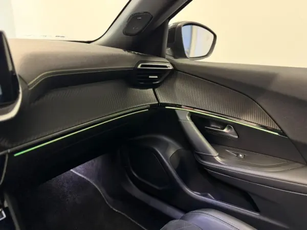 Peugeot 2008 1.2 PureTech GT Pack EAT8 10