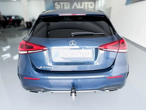 Mercedes-Benz A 250 e AMG Line 26