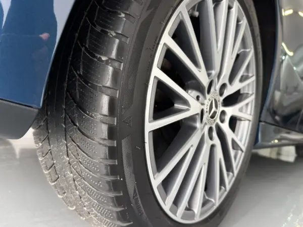 Mercedes-Benz A 250 e AMG Line 28