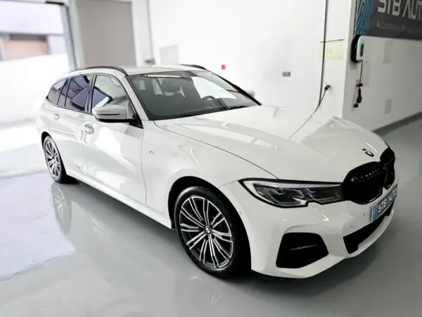 BMW 320 e Touring xDrive Auto Sport 2