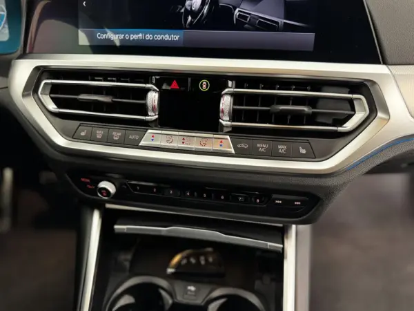 BMW 320 e Touring xDrive Auto Sport 17