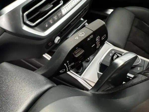 BMW 320 e Touring xDrive Auto Sport 32