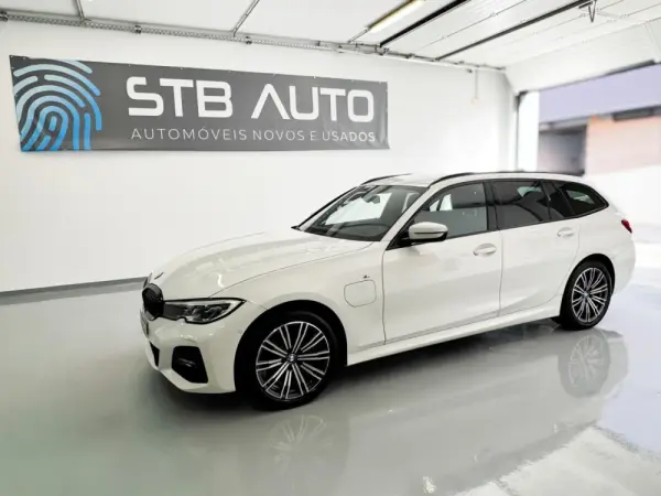BMW 320 e Touring xDrive Auto Sport 36