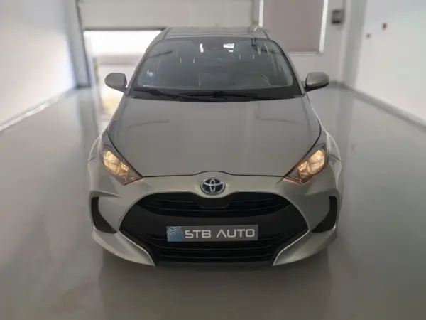Toyota Yaris 1.5 HDF Comfort Plus 2