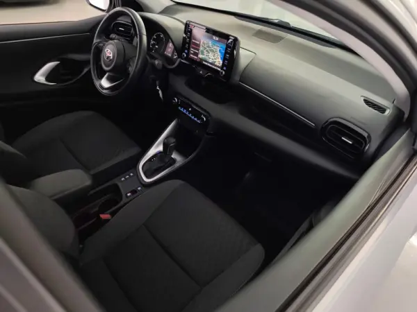 Toyota Yaris 1.5 HDF Comfort Plus 6