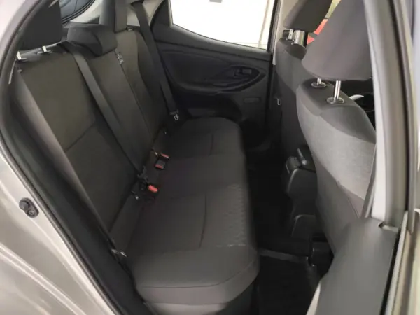 Toyota Yaris 1.5 HDF Comfort Plus 9