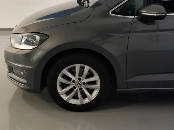Volkswagen Touran 1.6 TDI Highline 32