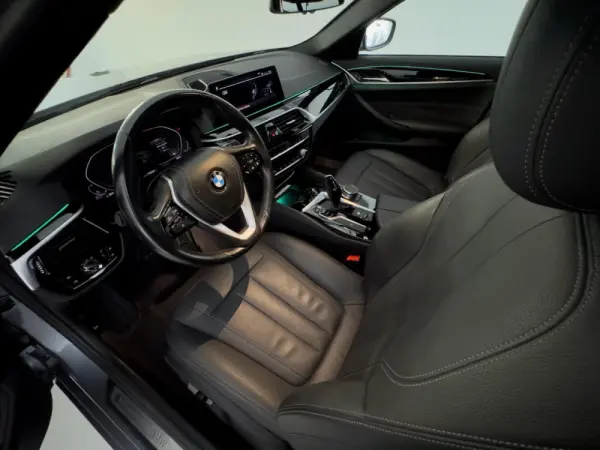 BMW 520 27