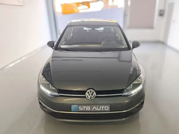 Volkswagen Golf 1.0 TSI Confortline DSG 2