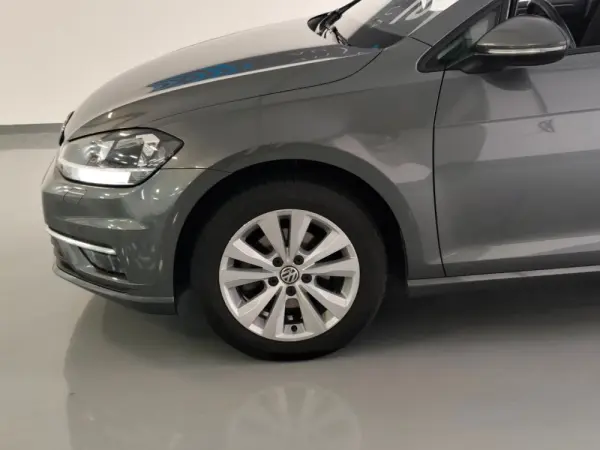 Volkswagen Golf 1.0 TSI Confortline DSG 3