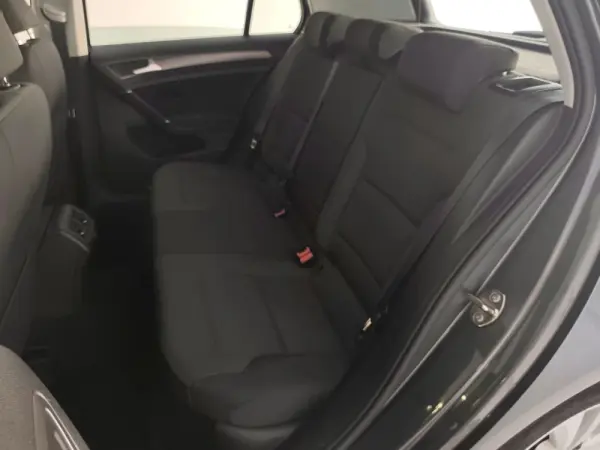 Volkswagen Golf 1.0 TSI Confortline DSG 7