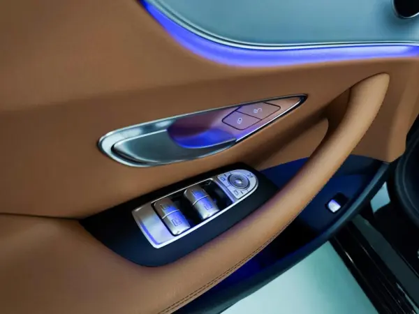 Mercedes-Benz E 220 12