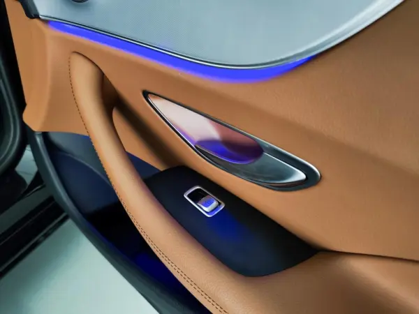 Mercedes-Benz E 220 14