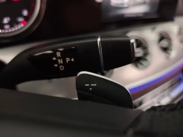 Mercedes-Benz E 220 22