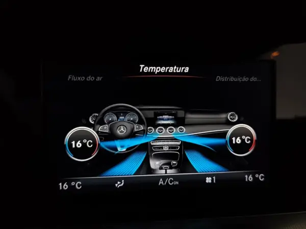 Mercedes-Benz E 220 27