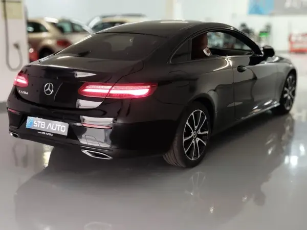 Mercedes-Benz E 220 34