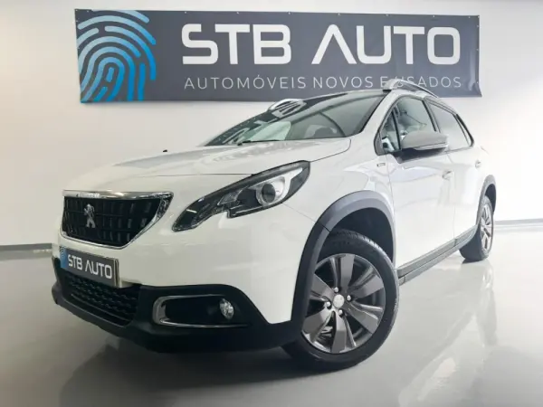 Peugeot 2008 1.2 PureTech Signature 2
