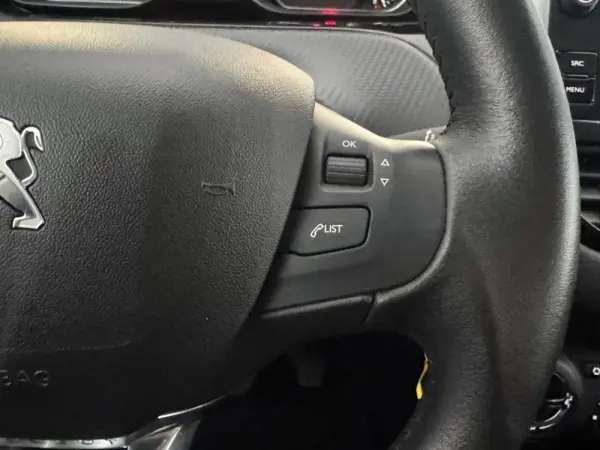 Peugeot 2008 1.2 PureTech Signature 20