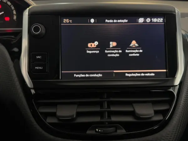 Peugeot 2008 1.2 PureTech Signature 28