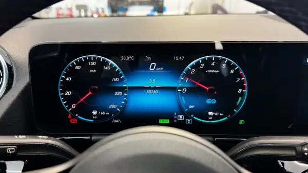 Mercedes-Benz GLA 250 e Progressive 22