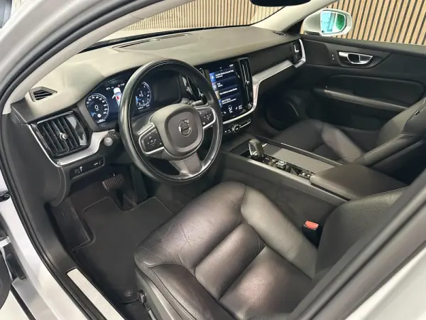 Volvo V60 B4 D Geartronic Momentum Pro 8