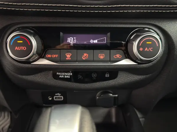 Nissan Juke 1.0 DIG-T N-Connecta DCT 33