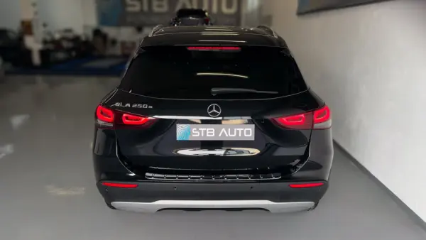 Mercedes-Benz GLA 250 e Progressive 7