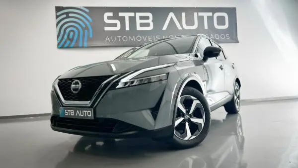 Nissan Qashqai 1.3 DIG-T MHEV Premiere Edition 2
