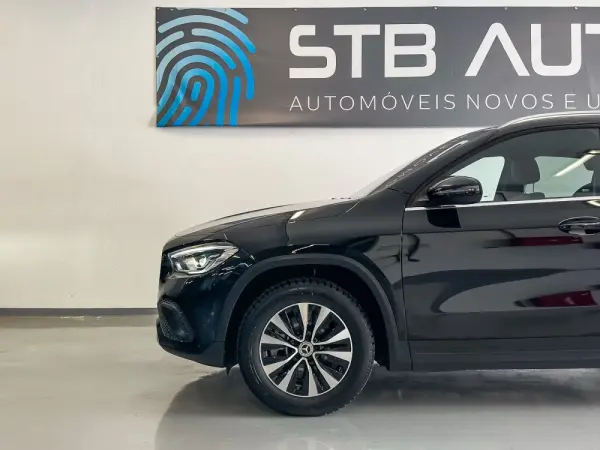 Mercedes-Benz GLA 250 e Progressive 4
