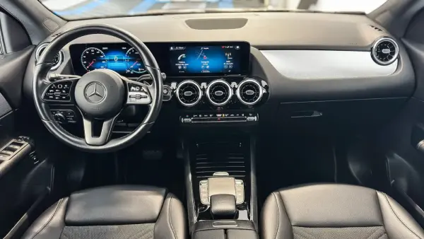Mercedes-Benz GLA 250 e Progressive 19