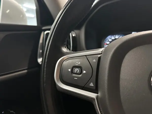 Volvo V60 B4 D Geartronic Momentum Pro 32