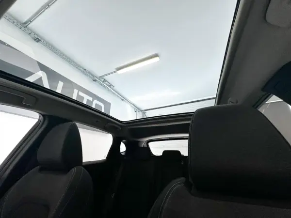 Nissan Qashqai 1.3 DIG-T MHEV Premiere Edition 30