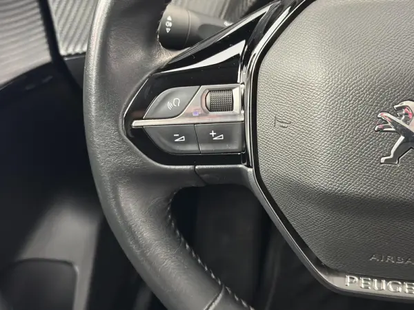 Peugeot 208 1.2 PureTech Allure Pack 11